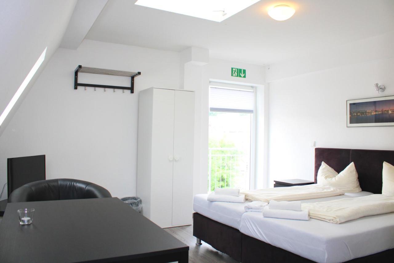 Cvjm Hotel Am Dom ลูเบค ภายนอก รูปภาพ