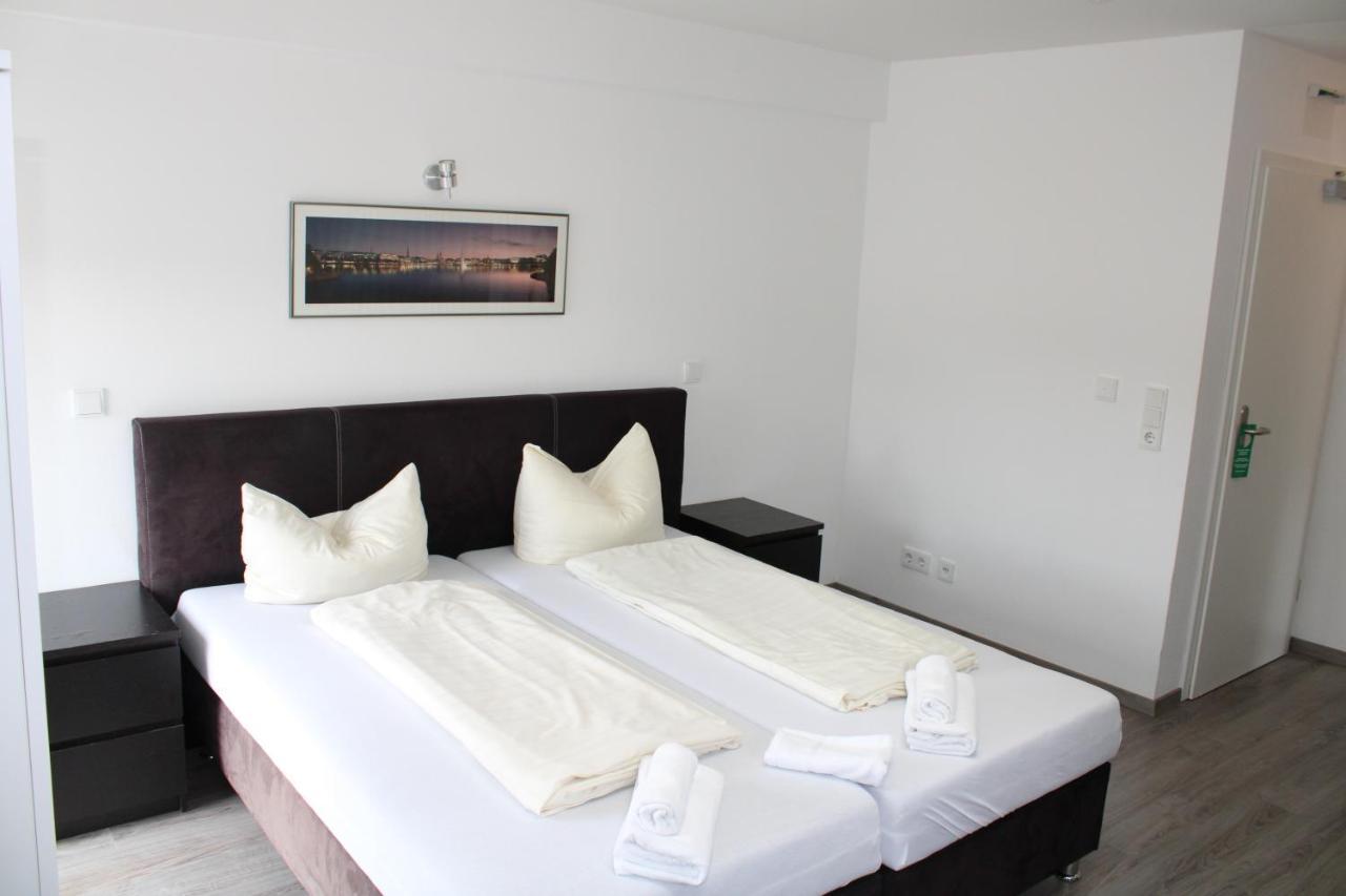 Cvjm Hotel Am Dom ลูเบค ภายนอก รูปภาพ